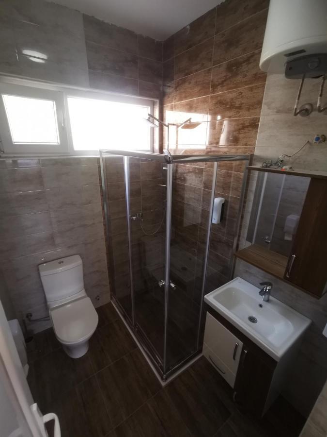 סקופיה Crown Apartments מראה חיצוני תמונה