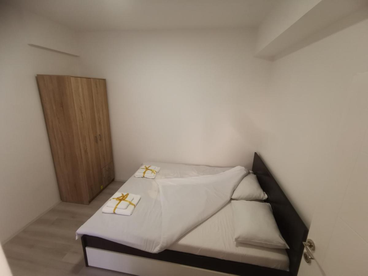 סקופיה Crown Apartments מראה חיצוני תמונה
