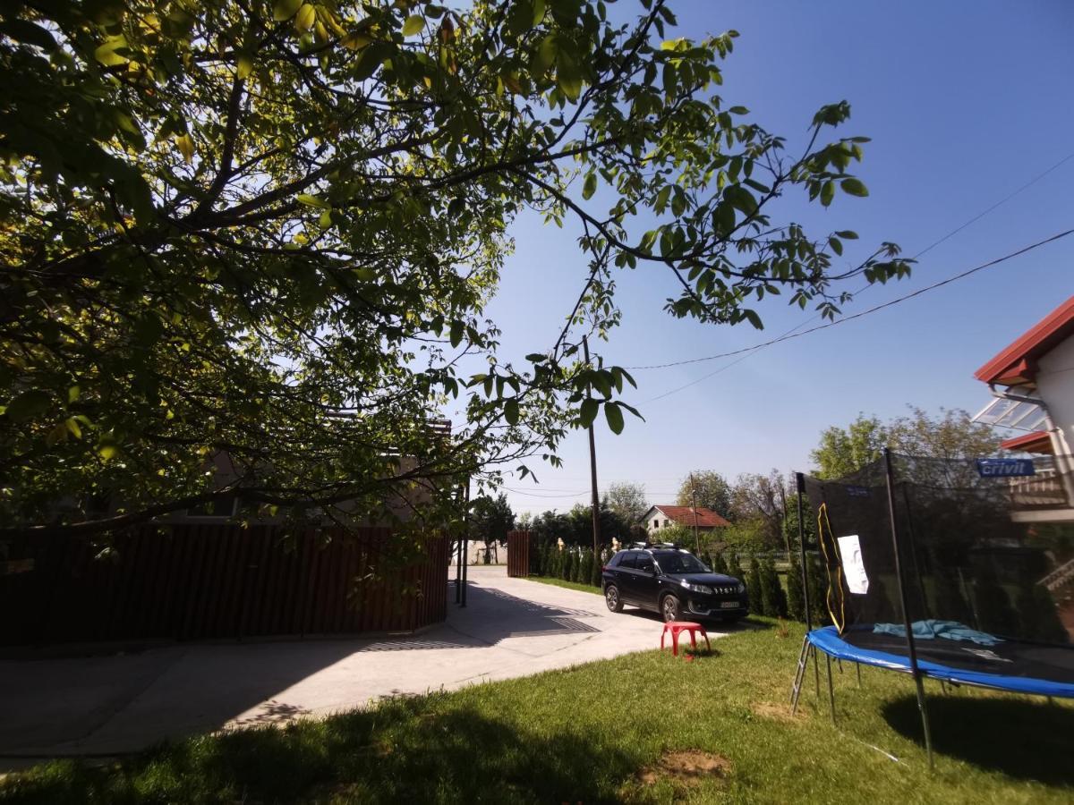 סקופיה Crown Apartments מראה חיצוני תמונה