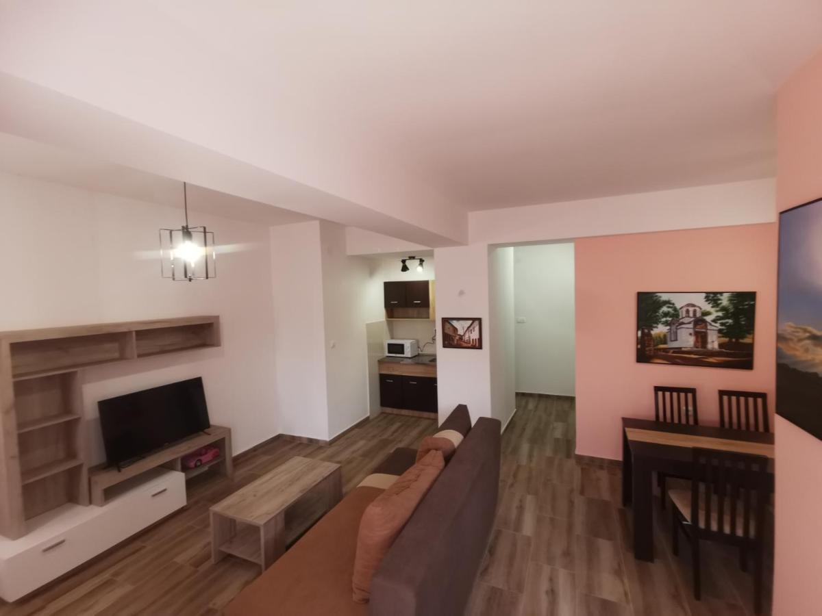 סקופיה Crown Apartments מראה חיצוני תמונה