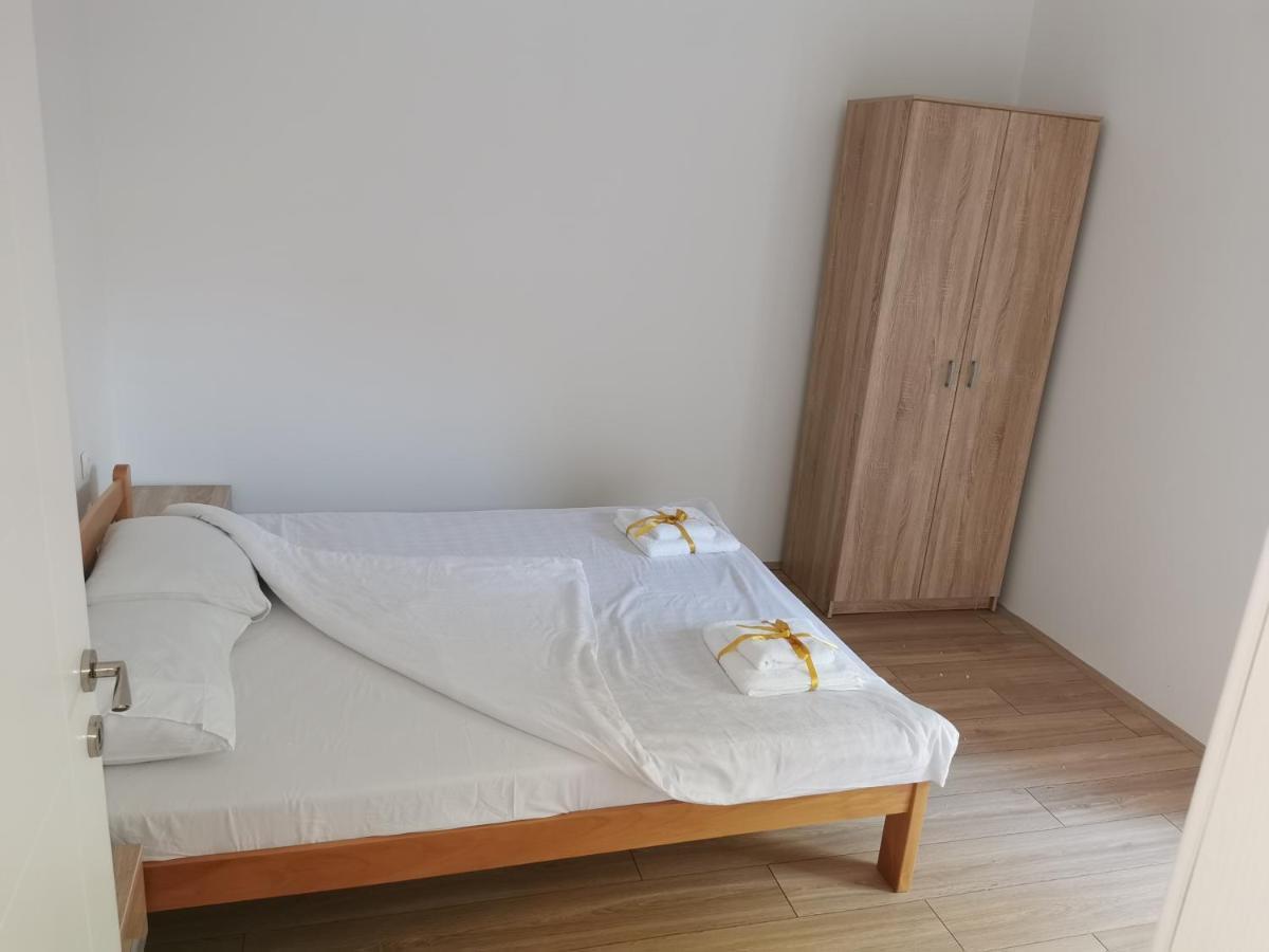 סקופיה Crown Apartments מראה חיצוני תמונה