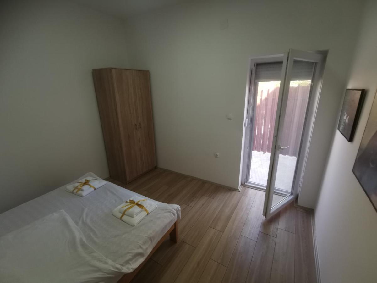 סקופיה Crown Apartments מראה חיצוני תמונה