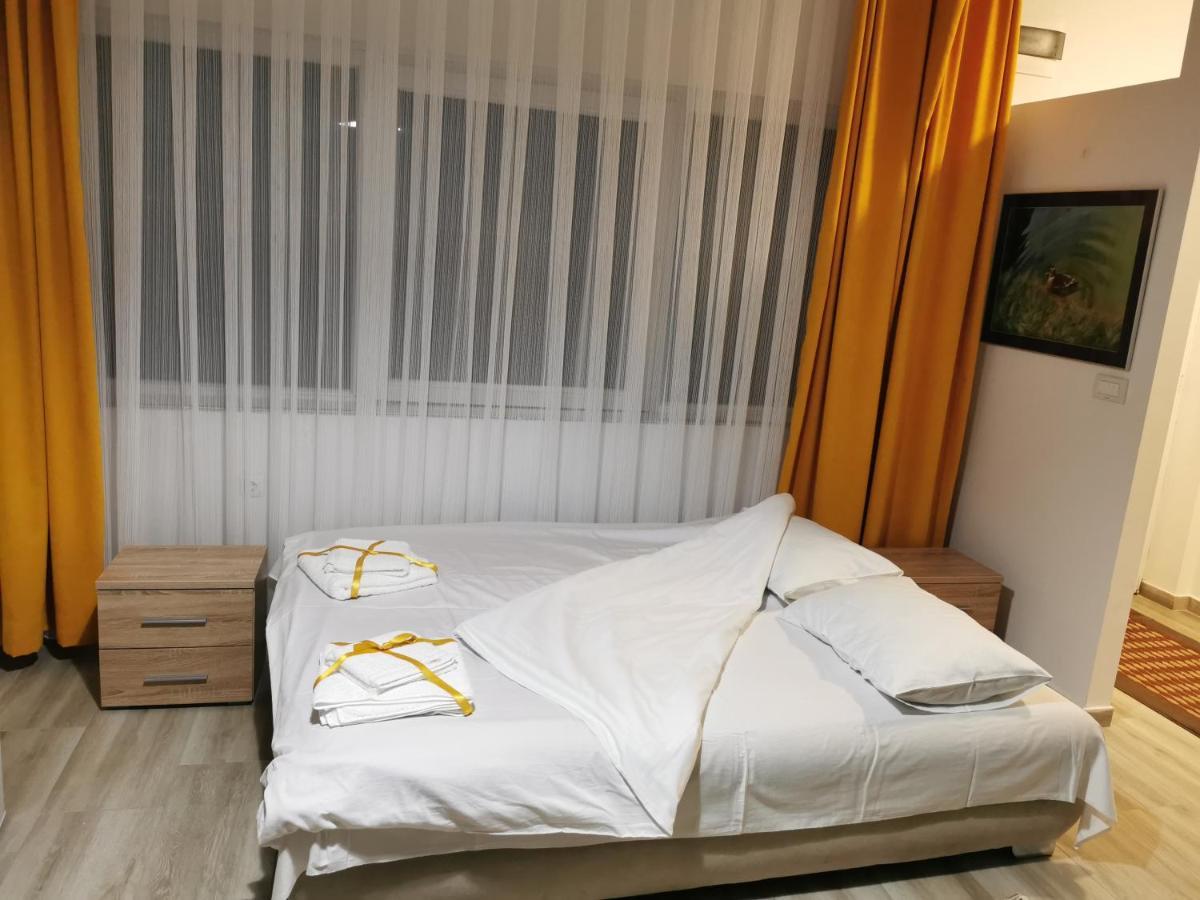 סקופיה Crown Apartments מראה חיצוני תמונה