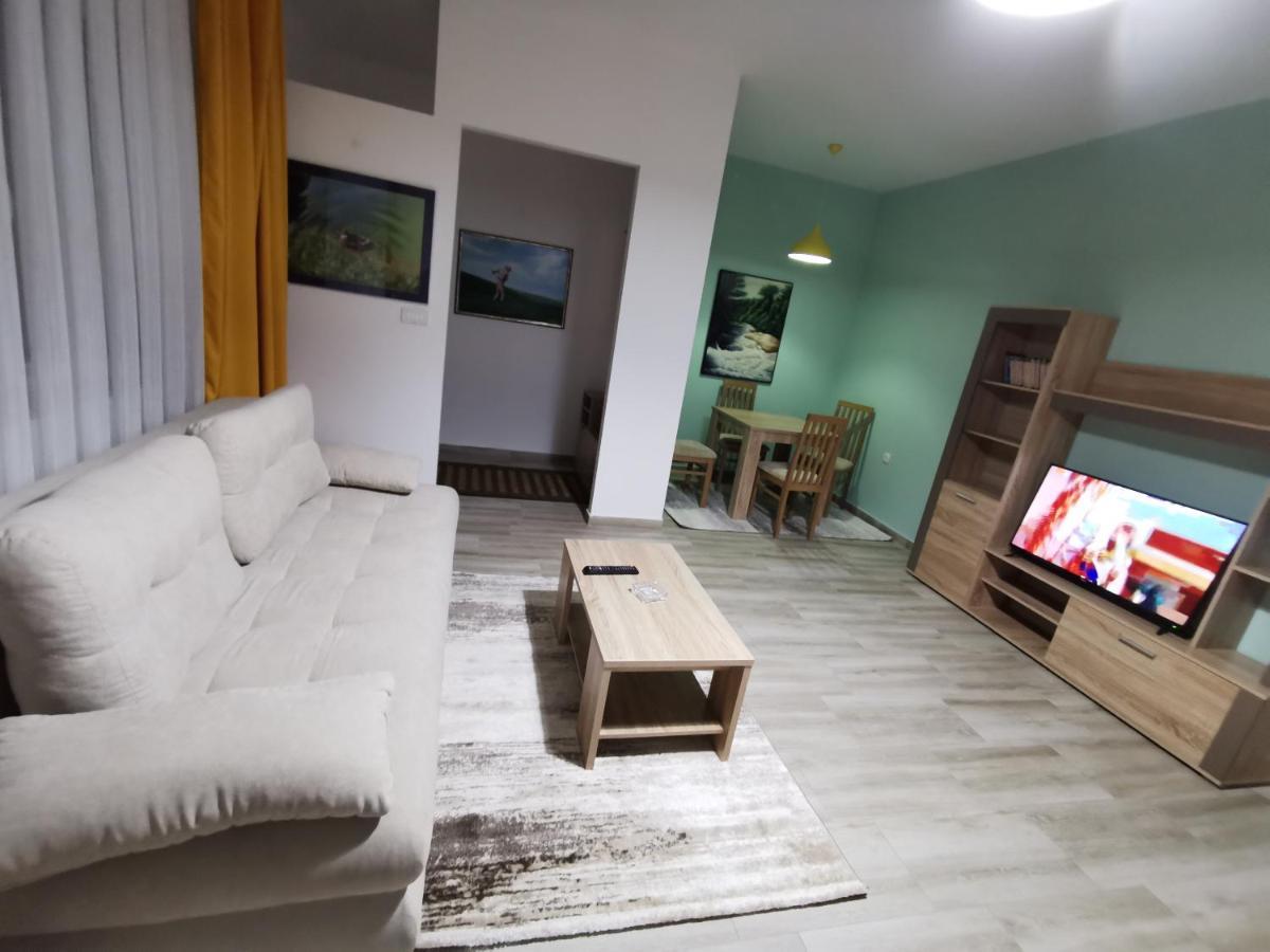 סקופיה Crown Apartments מראה חיצוני תמונה