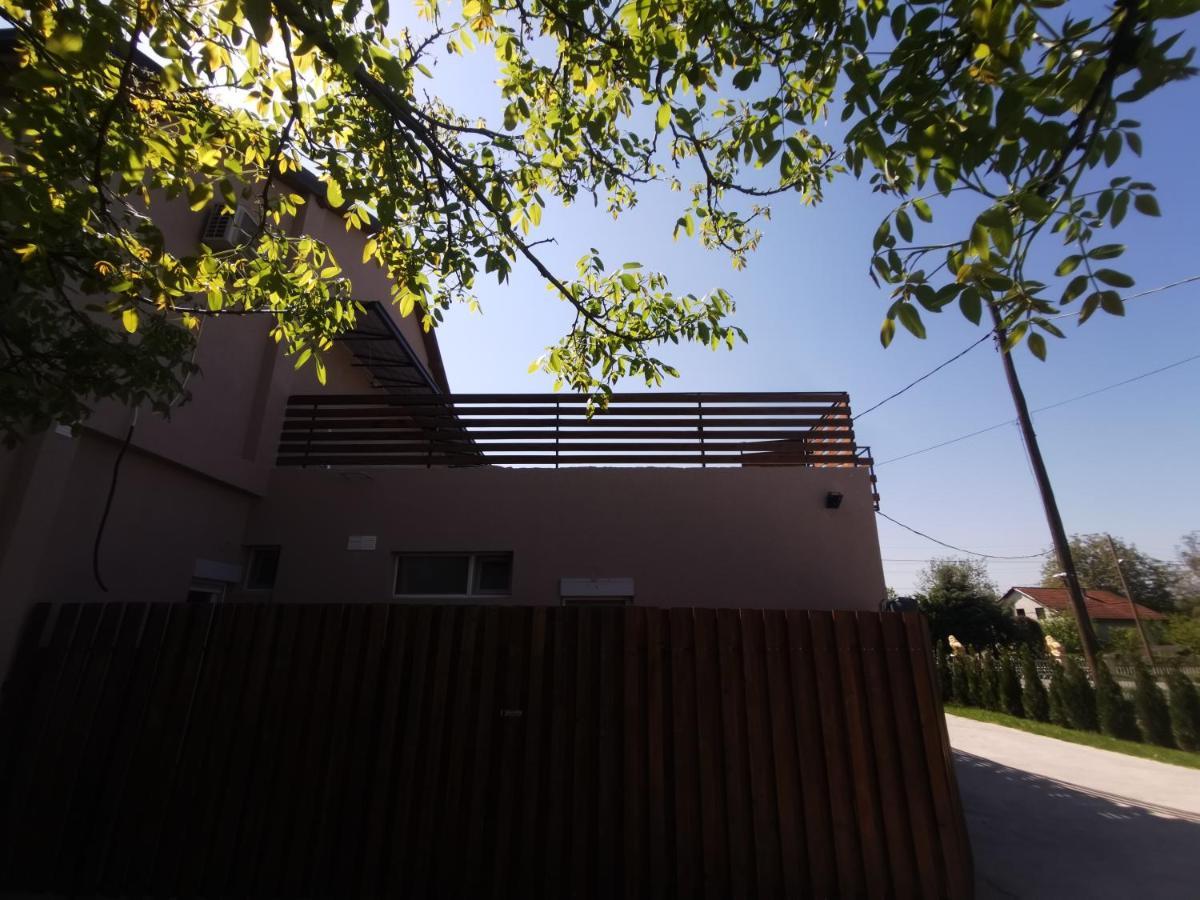 סקופיה Crown Apartments מראה חיצוני תמונה