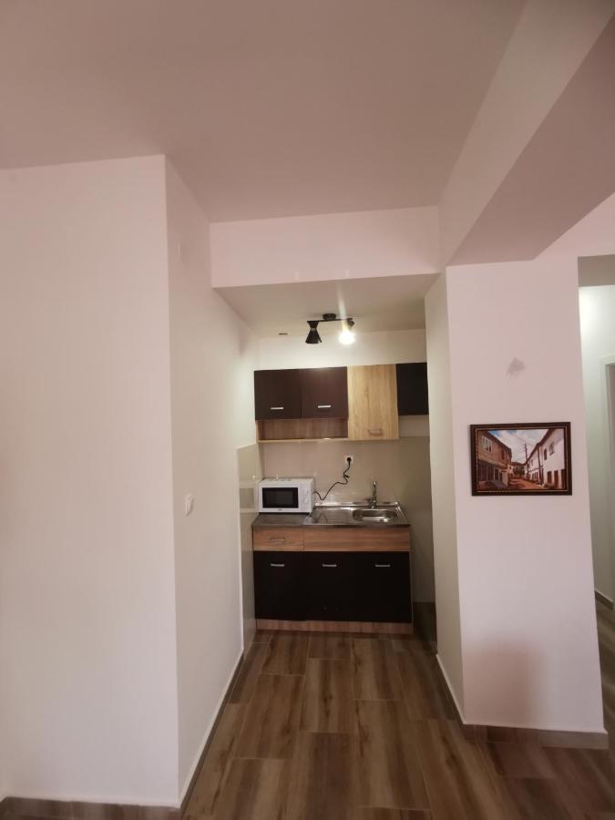 סקופיה Crown Apartments מראה חיצוני תמונה