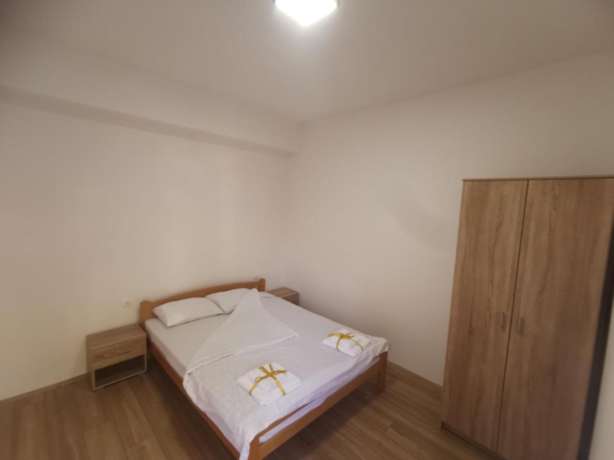 סקופיה Crown Apartments מראה חיצוני תמונה